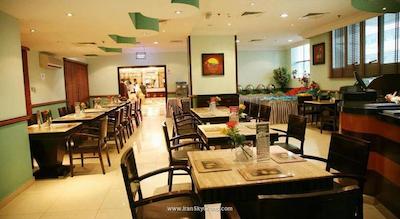 گرند میدوست بر دبی