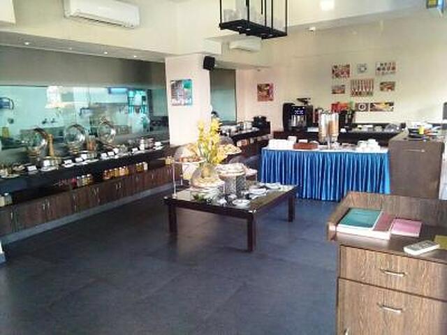 گلدن تولیپ گوا کاندولیم