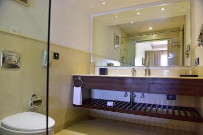 گلدن تولیپ گوا کاندولیم