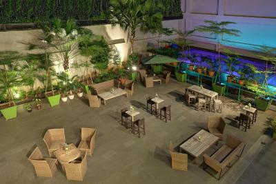 ایبیز استیلز جاکارتا گاجاه مادا