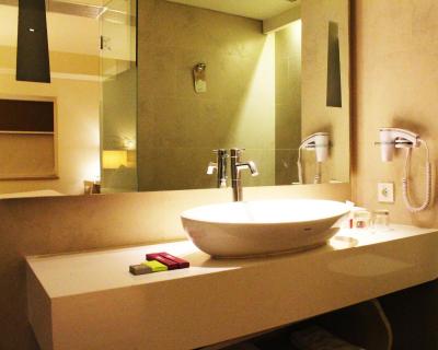 ایبیز استیلز جاکارتا گاجاه مادا