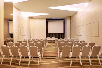 ایبیز استیلز جاکارتا گاجاه مادا