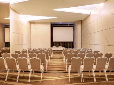 ایبیز استیلز جاکارتا گاجاه مادا