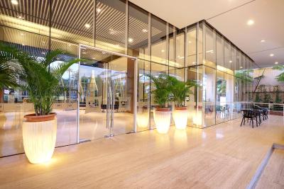 ایبیز استیلز جاکارتا گاجاه مادا