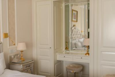 د اآفیشیال استیت هرمیتاژ هتل