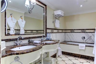 د اآفیشیال استیت هرمیتاژ هتل