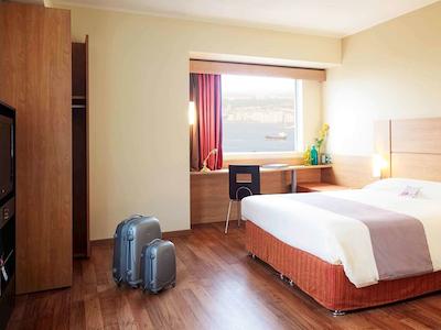 ایبیز والپاریسُ