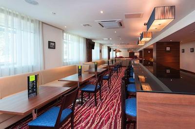 هامپتون بای هیلتون سامارا