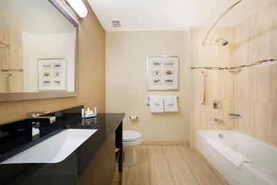 کورتیارد منتریل دونتون