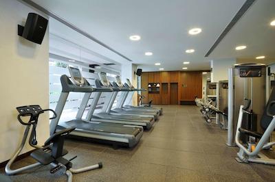 هیلتون بانگالر امباسی گولف لینکز