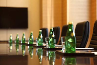 دوبلتری بای هیلتون هانگزهو ایست