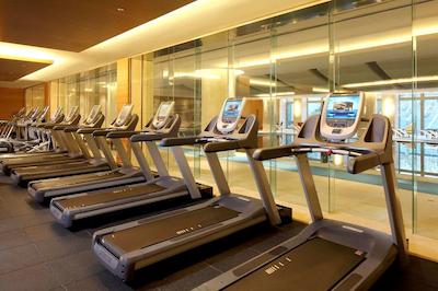 دوبلتری بای هیلتون هانگزهو ایست