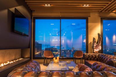 اُ منت لوکسوری بوتیک هتل