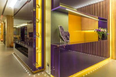 اُ منت لوکسوری بوتیک هتل