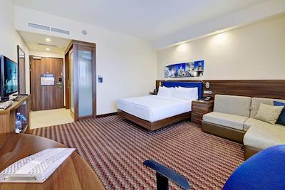 هامپتون بای هیلتون ولگوگراد پرفسُیوزنا