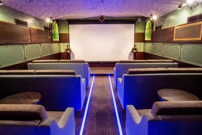 نوسکی برگ 122