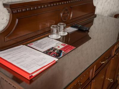 نوسکی برگ 122