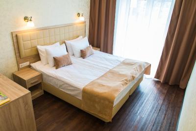 نوسکی برگ 122