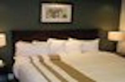 چاتیو نوا یلوید