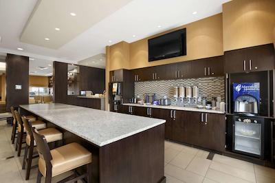 دز این اند سویتز وینیپگ