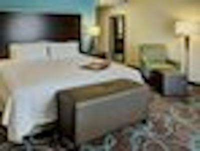 هامپتون این بای هیلتون وینیپگ آیرپرت