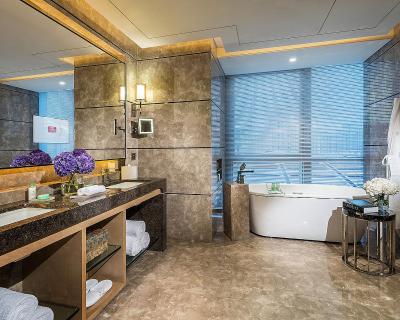 فور اسیسُنز شنزهن