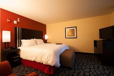 هامپتون بای هیلتون چیلیواک بک