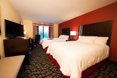 هامپتون بای هیلتون چیلیواک بک