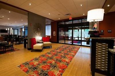 هامپتون بای هیلتون چیلیواک بک