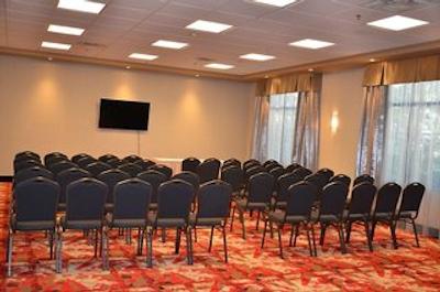 هامپتون بای هیلتون چیلیواک بک