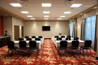 هامپتون بای هیلتون چیلیواک بک