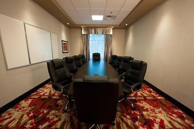 هامپتون بای هیلتون چیلیواک بک