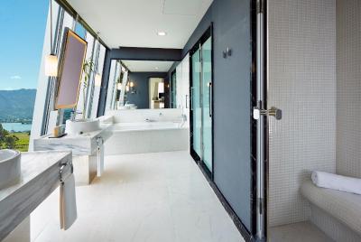 رادیسن بلو باتومی