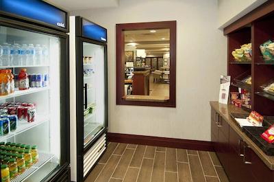 هامپتون این بای هیلتون ترنتو/برامپتون