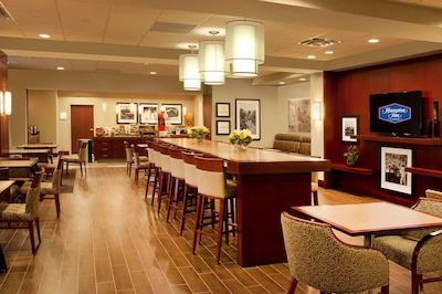 هامپتون این بای هیلتون ترنتو/برامپتون