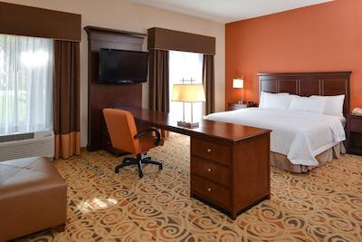 هامپتون این اند سویتز اُکالا