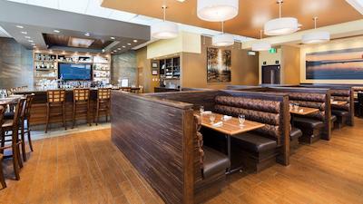 بست وسترن پلاس بادورست هتل اند سویتز