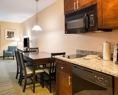 سوبوربان اکستندد است هتل کوانتیکو