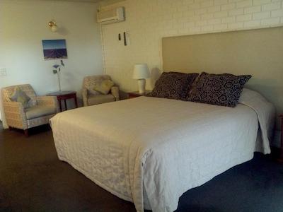 توموت والی متل