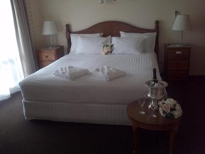 توموت والی متل