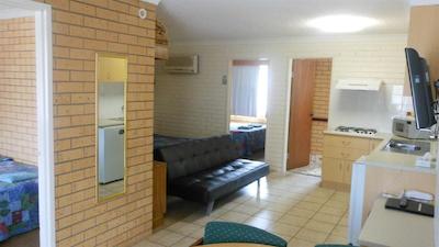 توموت والی متل