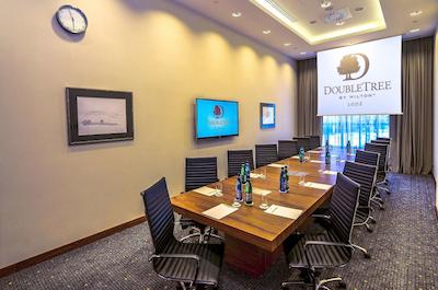 دوبلتری بای هیلتون لدز