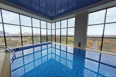 دوبلتری بای هیلتون لدز