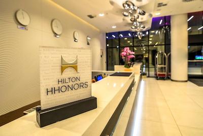 دوبلتری بای هیلتون لدز