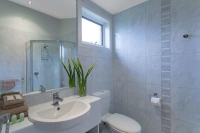 بست وسترن کلنیال ویلیج متل