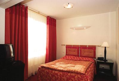 هتل اکستل لین پراچ