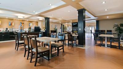 بست وسترن پلاس پیس ریور هتل اند سویتز