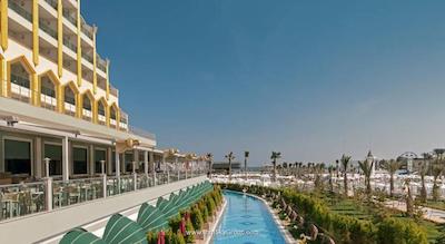 دلفین ایمپریال لارا