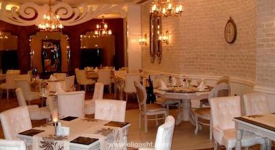 دلفین ایمپریال لارا