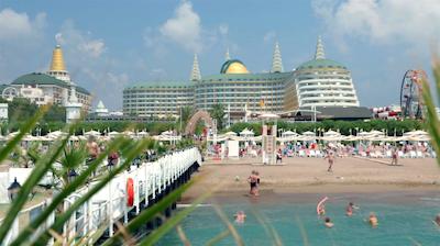 دلفین ایمپریال لارا